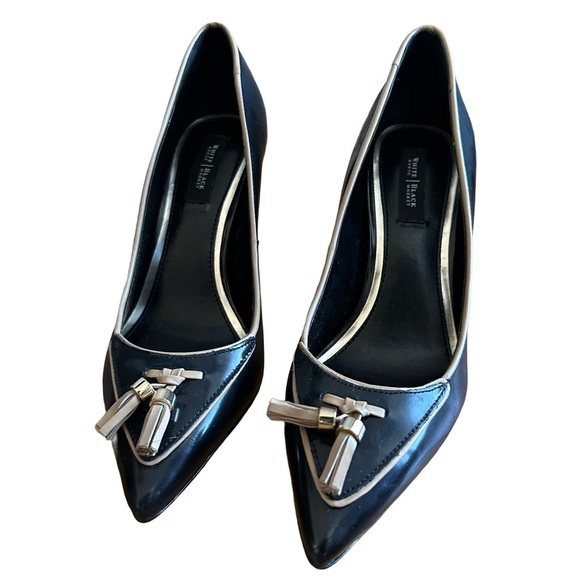 WHBM Black Leather 3.5” Inch Heel with Tan Piping and Tassel Detail. Size 8 - Picture 2 of 6